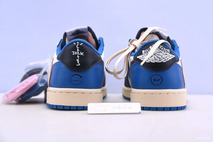 Jordan Scott Low Fragment Air DM7866-140 1 Travis 1023
